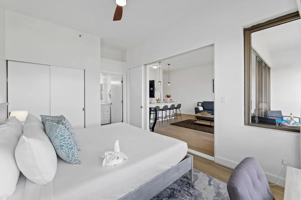 Image 1 of Fully Renovated 1BR with King Bed, Great Mountain Views, and Free Parking!