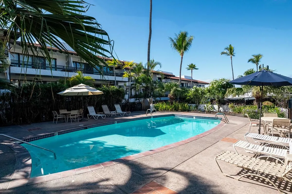Image 3 of Gem of the Kona Coast Relax in the pool or the saltwater pool nearby CDEA207