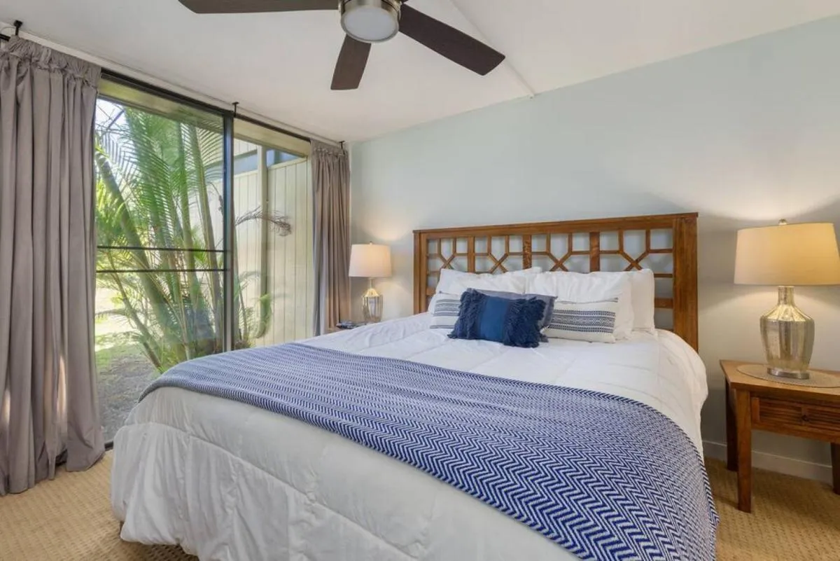 Image 6 of Gorgeous One Bedroom golf course front