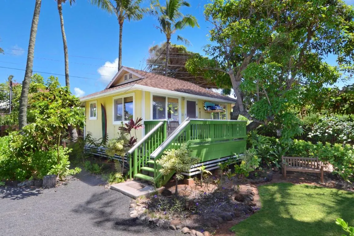 Image of Hale Iki Kapaa Cottage – 1 Block to Beach!