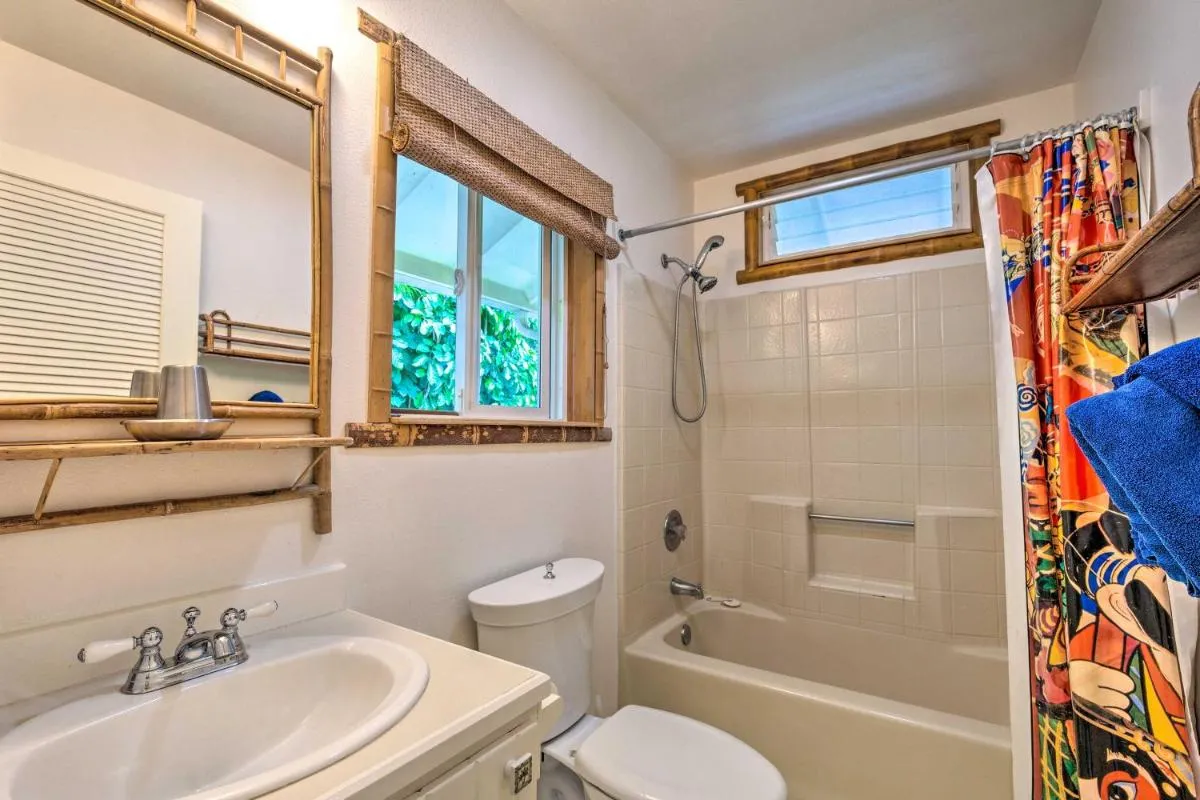 Image 6 of Hale Iki Kapaa Cottage – 1 Block to Beach!