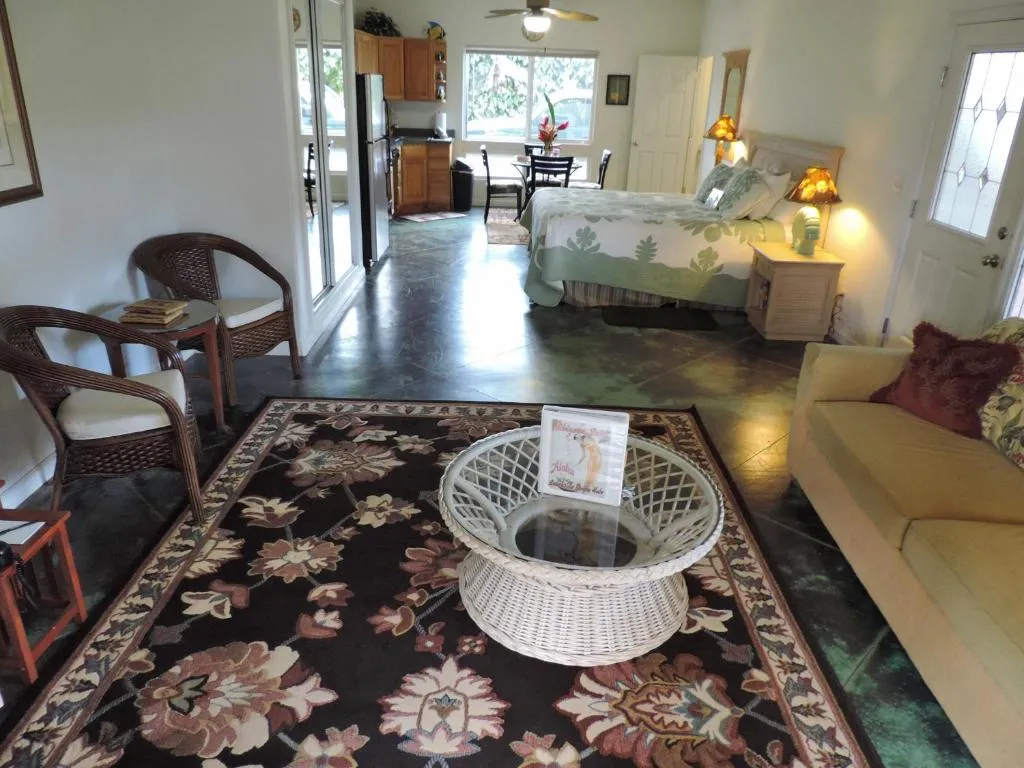 Image of Hale Pua Villa – Hibiscus Suite