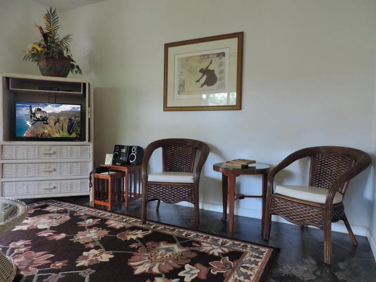 Image 4 of Hale Pua Villa – Hibiscus Suite