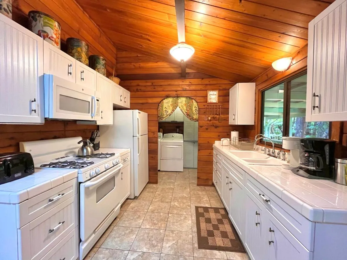 Image 2 of Hale Sweet Hale as seen on HGTV