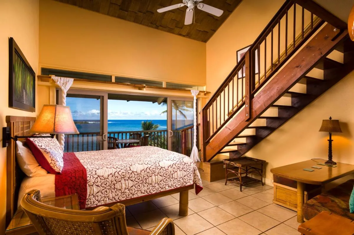 Image 2 of Hana Kai Maui – #202 Alau upper floor lofted studio