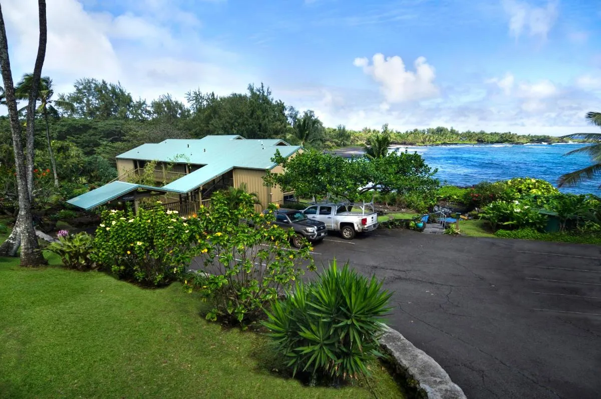Image 5 of Hana Kai Maui – #202 Alau upper floor lofted studio