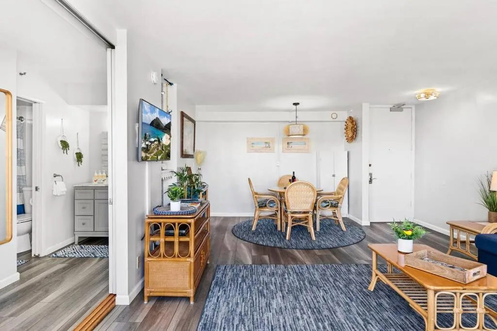 Image 4 of Hawaii Nei Charming 1 bedroom VIEWS Sleeps 4
