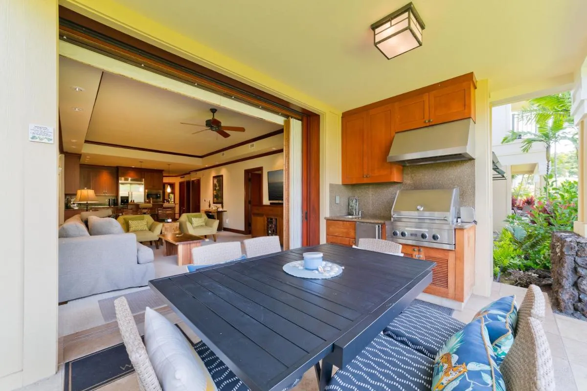 Image 4 of Hilton Pool Pass Included, Kolea – Luxe 2BR Villa Steps to Beach Pool HotTub Gym