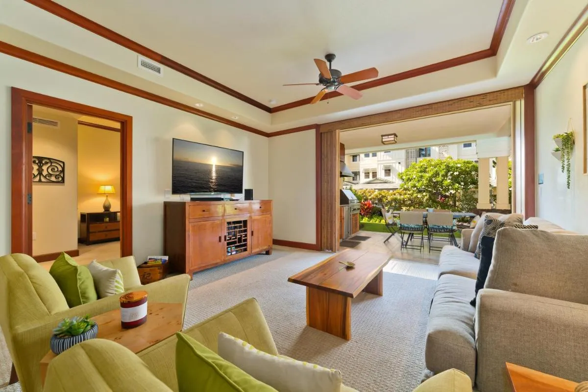 Image 6 of Hilton Pool Pass Included, Kolea – Luxe 2BR Villa Steps to Beach Pool HotTub Gym