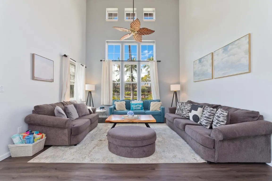 Image of Hilton Pool Pass Included – Stylish Central Villa Mins to Beach Pool & Spa
