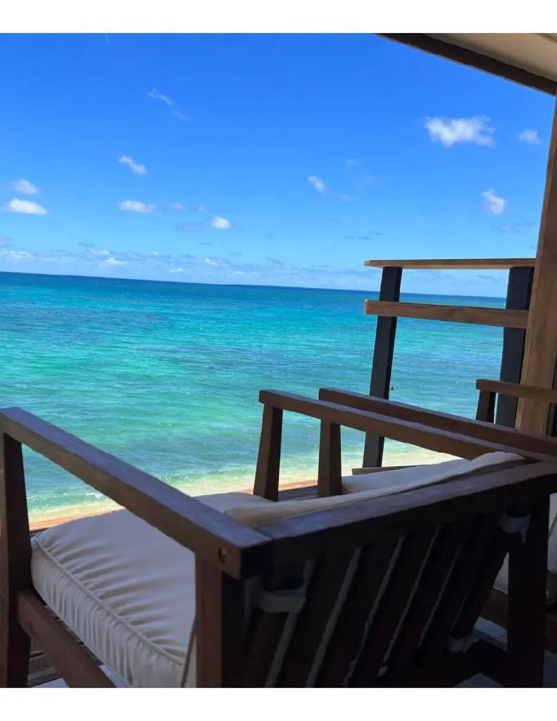 Image 3 of Hummingbird Oceanfront Cottage