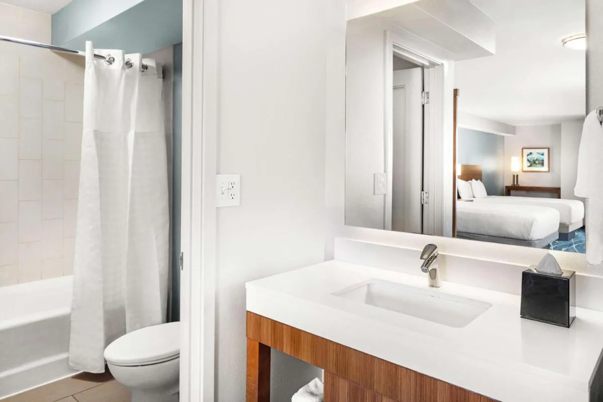 Image 2 of Hyatt Place Waikiki Beach