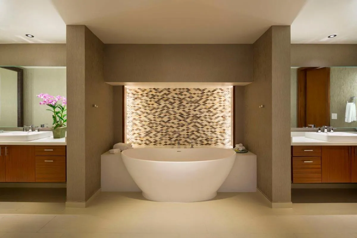 Image 1 of Hyatt Regency Maui Resort & Spa
