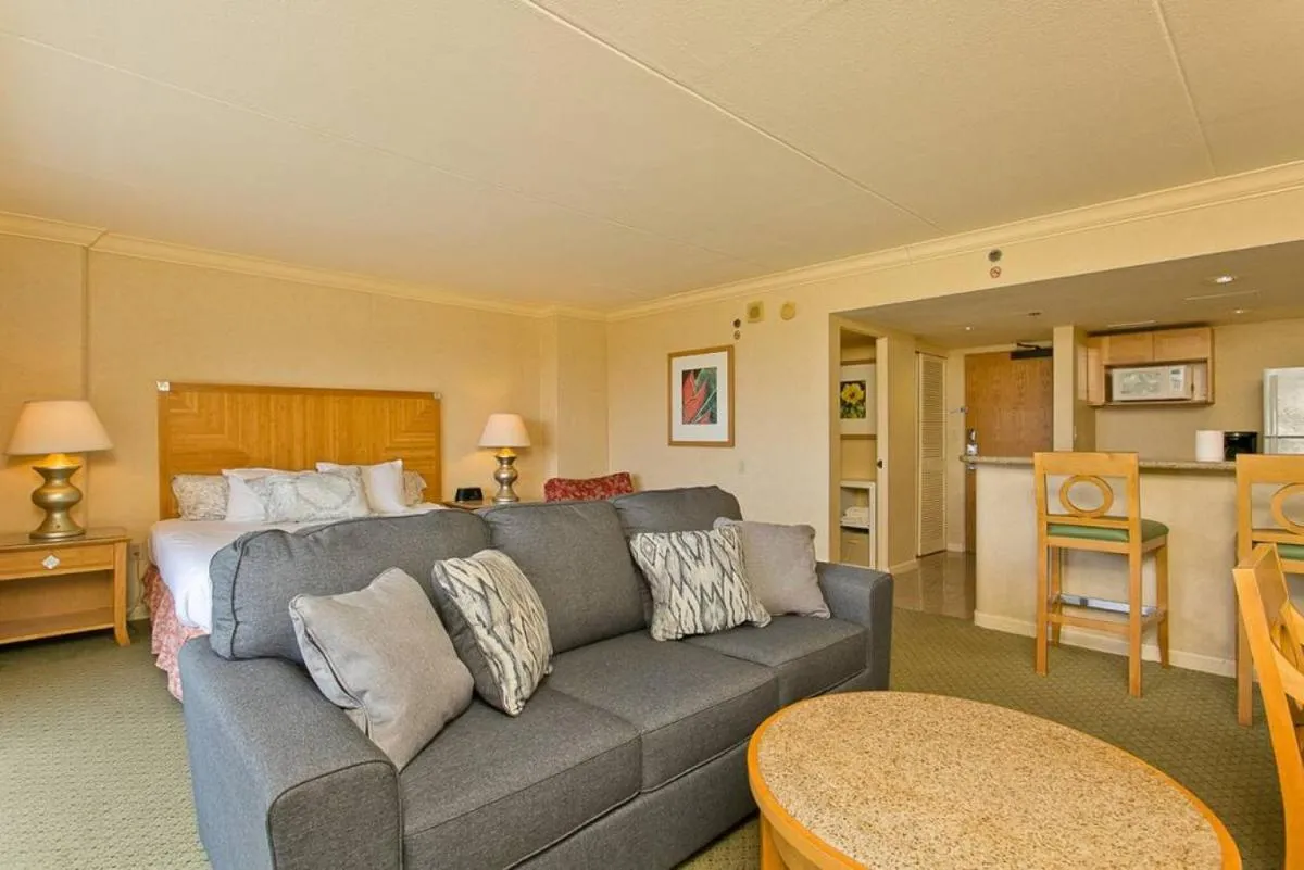 Image 4 of Ilikai Apt 308 – Spacious Studio with Stunning Ocean & Harbor Views