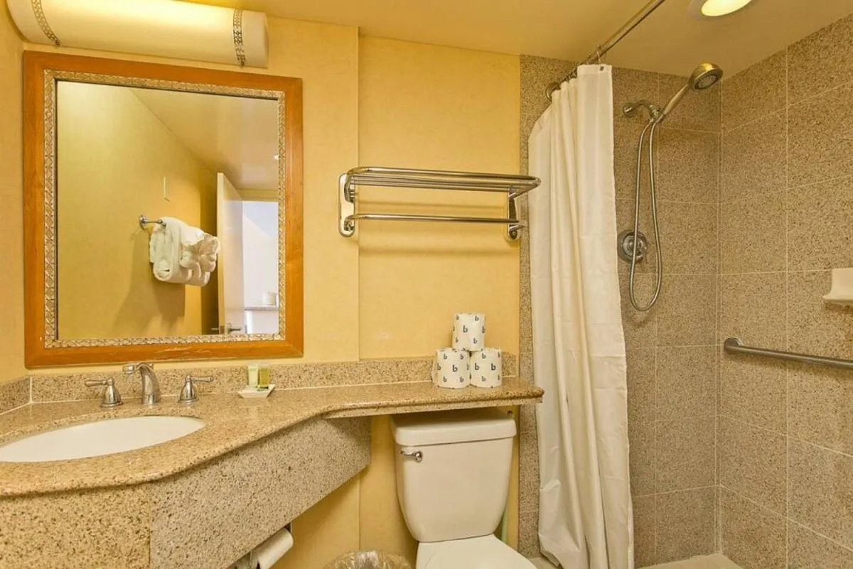 Image 2 of Ilikai Apt 308 – Spacious Studio with Stunning Ocean & Harbor Views