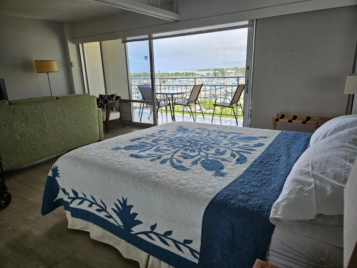 Image 1 of Ilikai Hotel Condo with Kitchen and Ocean View
