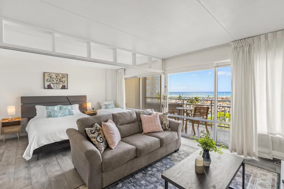 Image 1 of Ilikai Hotel with Ocean View