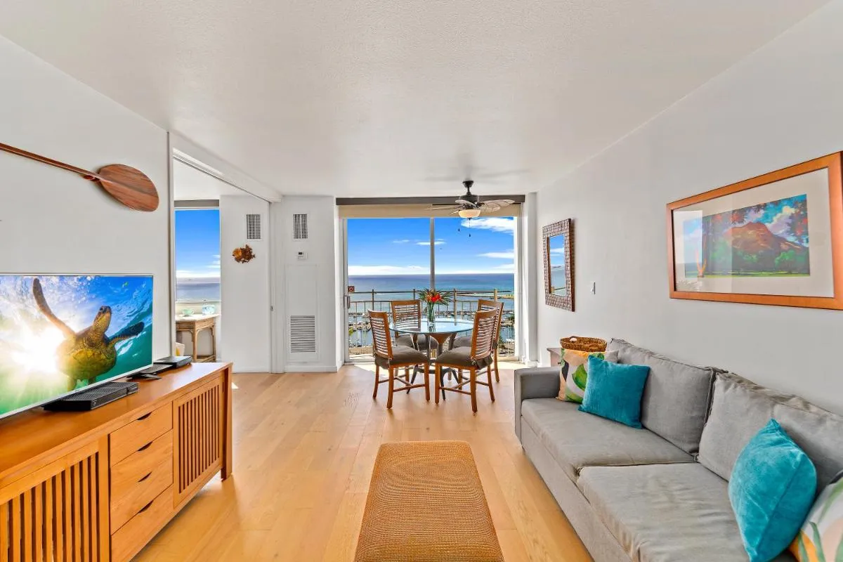 Image 4 of Ilikai Marina 1BR Condo, Ocean View Haven