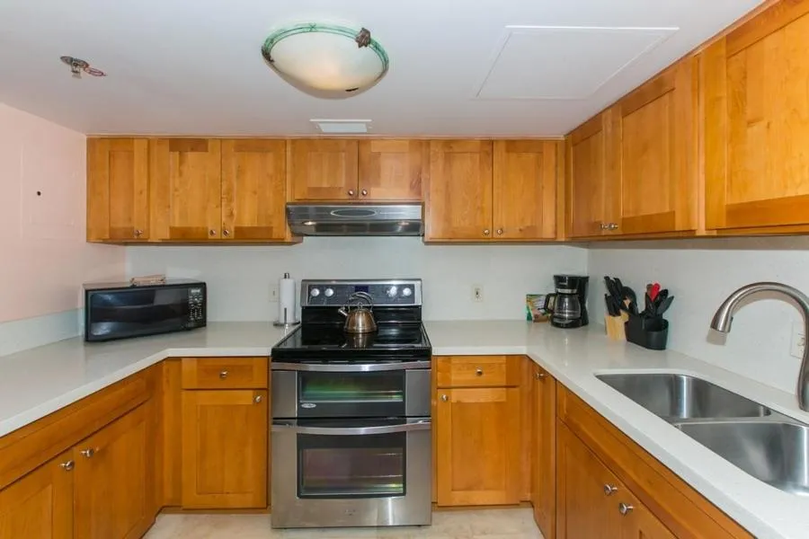 Image 3 of Ilikai Tower 1934 Condo with Fully Equipped Kitchen – Great for longer stays!