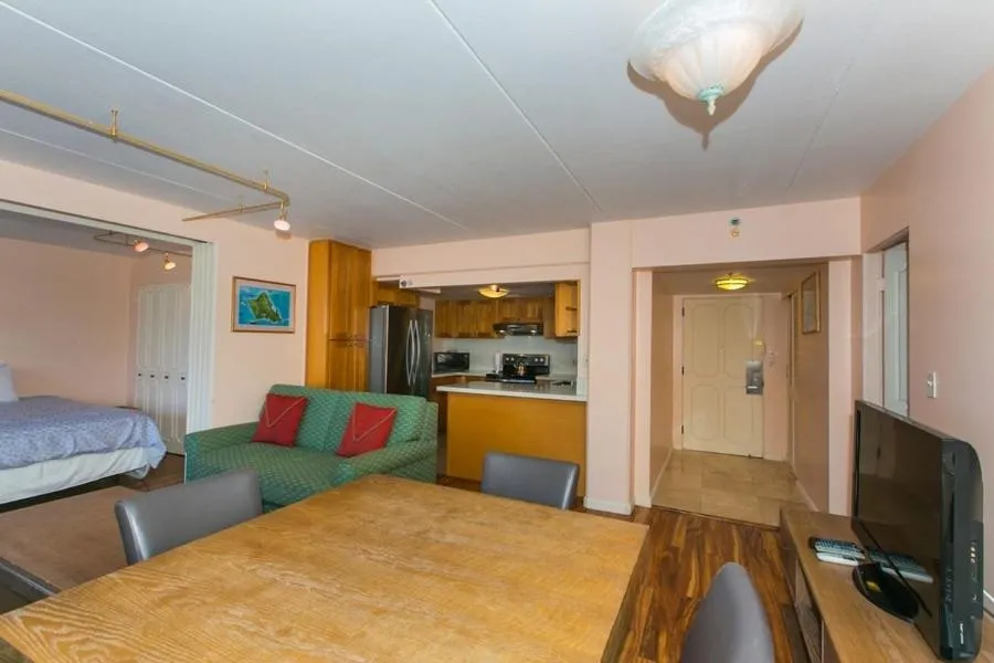 Image 2 of Ilikai Tower 1934 Condo with Fully Equipped Kitchen – Great for longer stays!