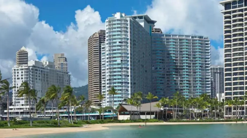 Image 6 of Ilikai’s Best Beach Front Executive Suite