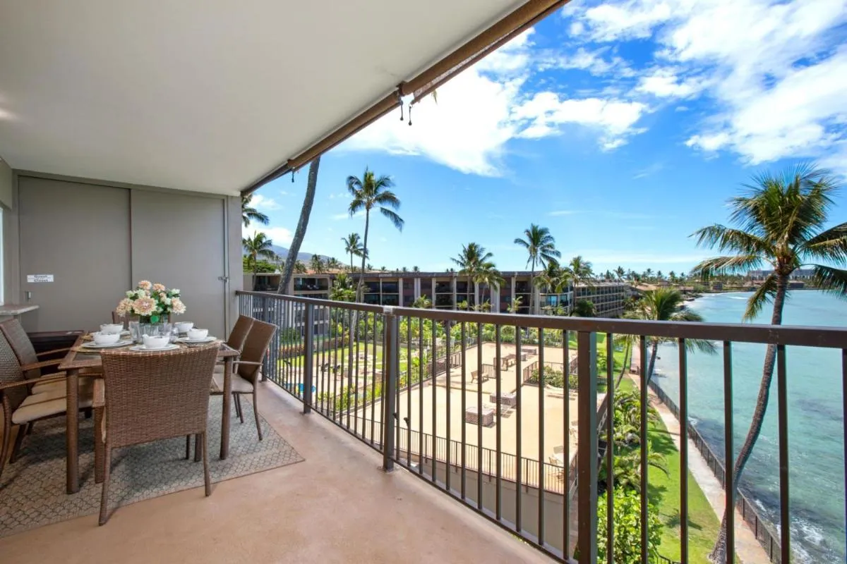 Image 5 of KBM Resorts: Hale Ono Loa HOL-409 Penthouse oceanfront wrap around lanai Includes Rental Car