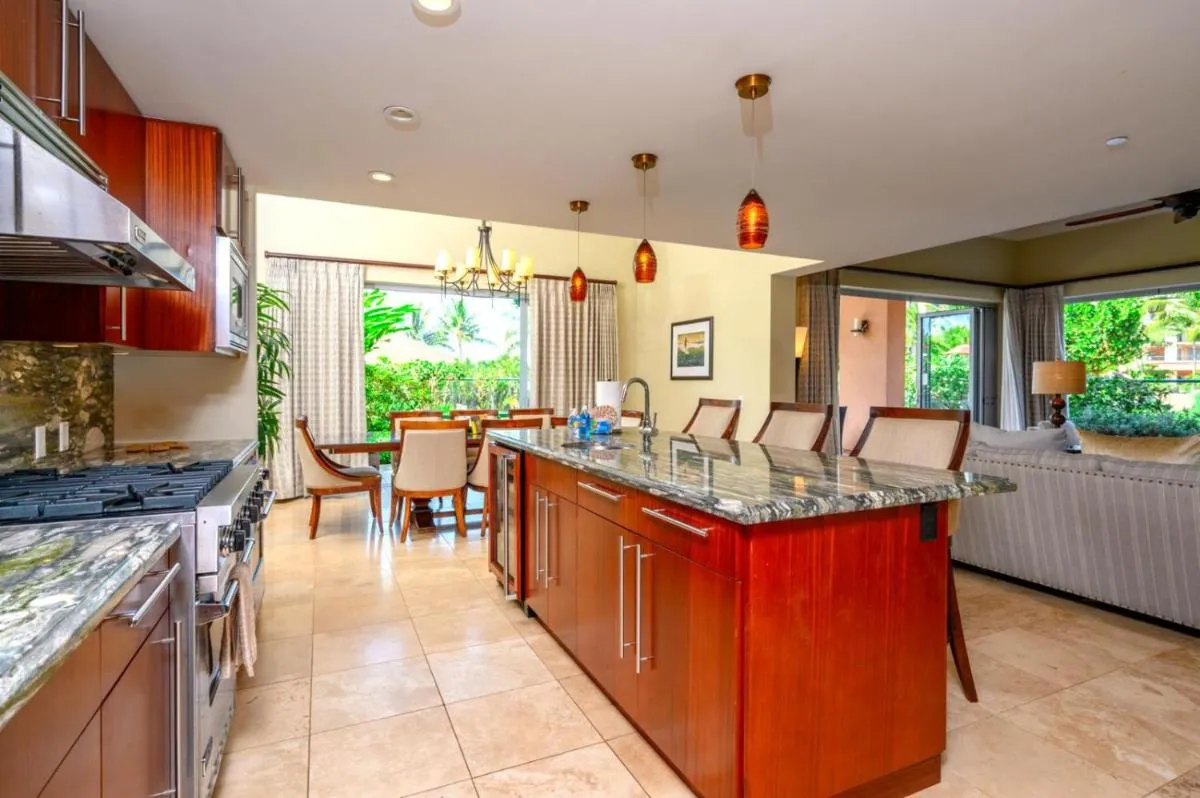 Image 3 of KBM Resorts: Honua Kai Hokulani HKH-150 Ocean Front Groundfloor 3 Bedrooms Includes Rental Car