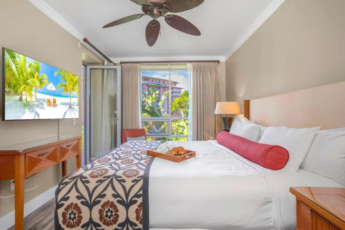 Image 1 of KBM Resorts: Honua Kai Hokulani HKH-238 Private Ocean View Steps to Beach Includes Rental Car