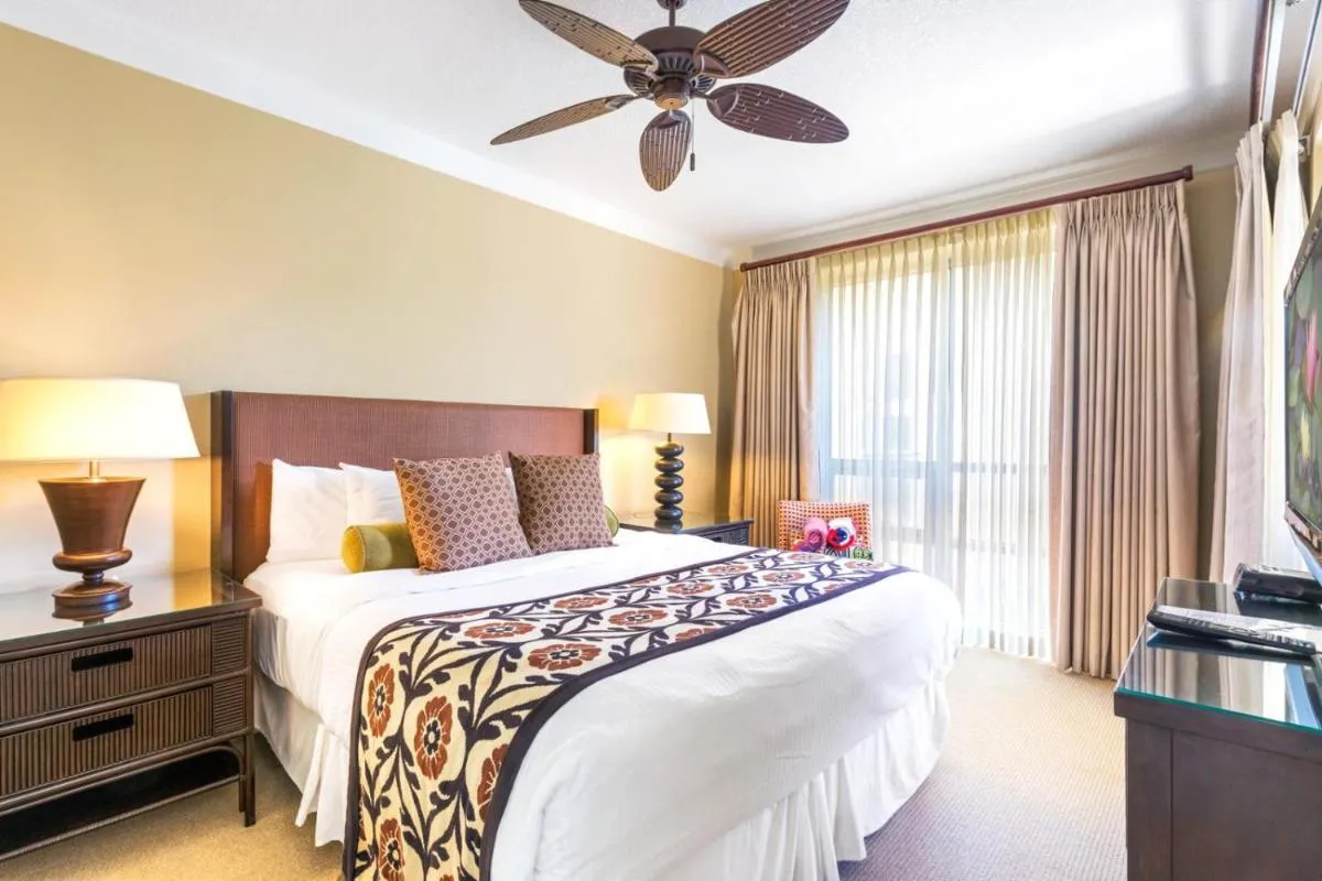 Image 1 of KBM Resorts: Honua Kai Hokulani HKH-318 Partial Ocean View Includes Rental Car
