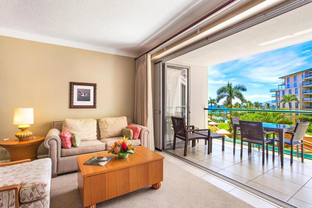 Image 4 of KBM Resorts: Honua Kai Hokulani HKH-323 Ocean View Studio Includes Rental Car