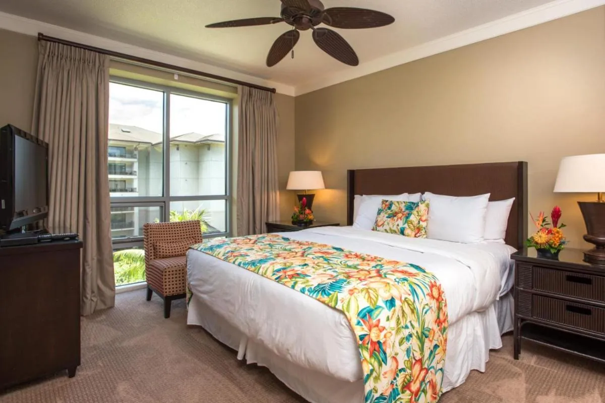 Image 1 of KBM Resorts: Honua Kai Hokulani HKH-406 Ocean Views Sunsets Includes Rental Car