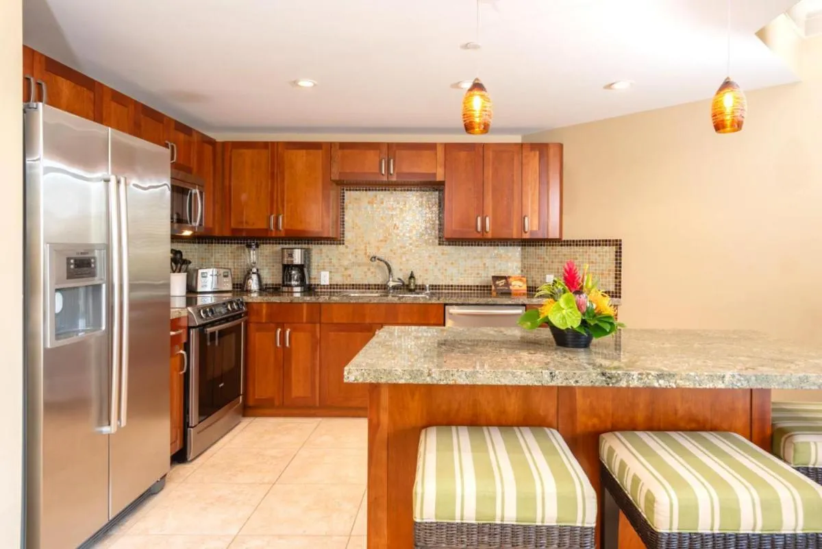 Image 4 of KBM Resorts: Honua Kai Hokulani HKH-423 Gorgeous Studio with Ocean Views Includes Rental Car