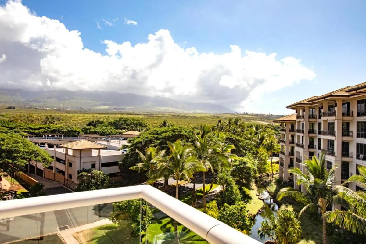 Image 5 of KBM Resorts: Honua Kai Hokulani HKH-520 XL Lanai Ocean Views Includes Rental Car