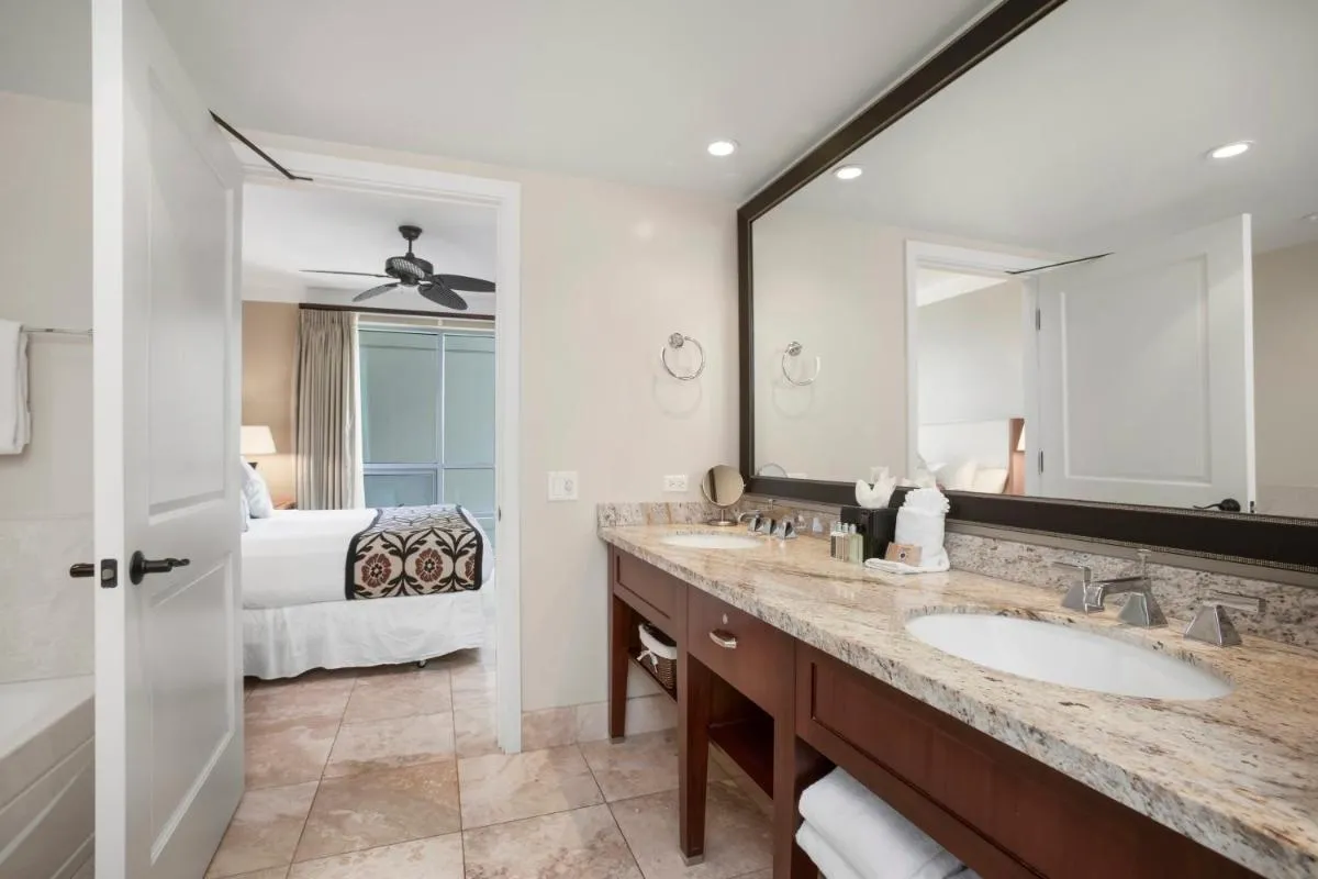 Image 2 of KBM Resorts: Honua Kai Hokulani HKH-609 Wrap Around Lanai Full Ocean Views Includes Rental Car