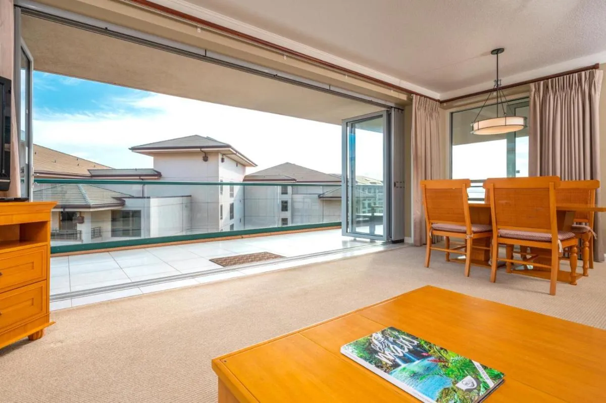 Image 3 of KBM Resorts: Honua Kai Hokulani HKH-620 XL Lanai Corner with Ocean Views Includes Rental Car