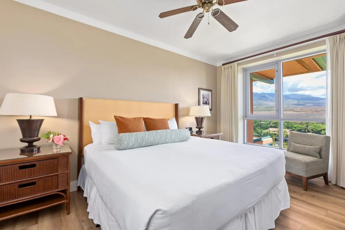 Image 1 of KBM Resorts: Honua Kai Konea HKK-816 Mountain View w beach gear Includes Rental Car