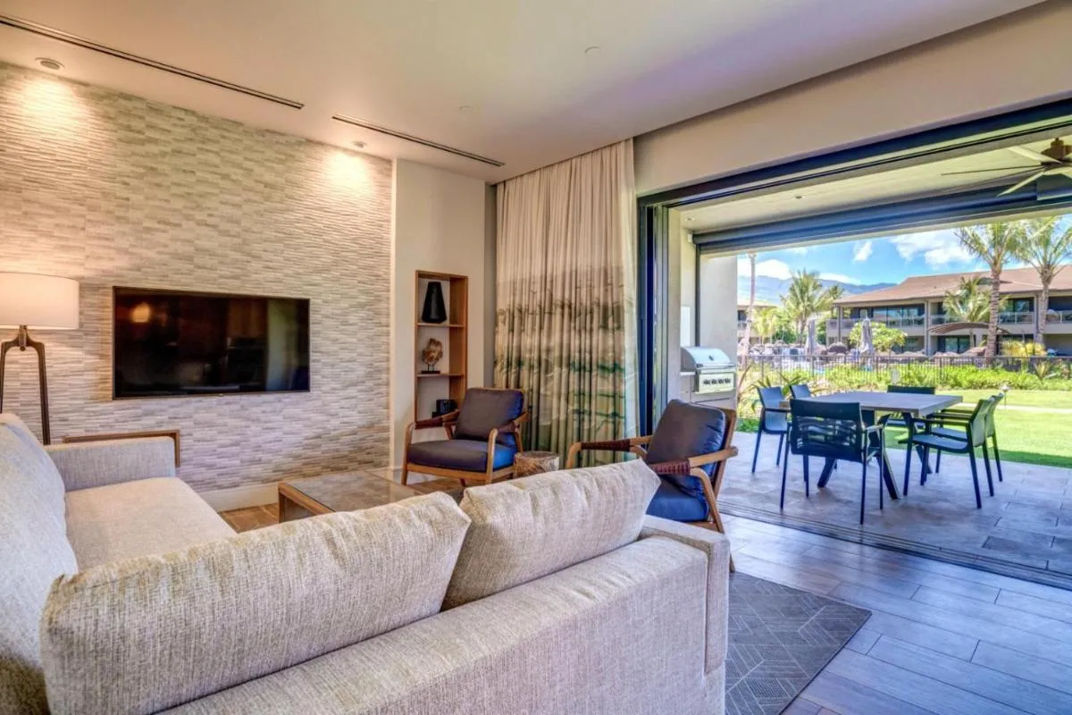 Image 4 of KBM Resorts: Honua Kai Luana HKL-12B Ground Floor Private BBQ Beach Gear Includes Rental Car