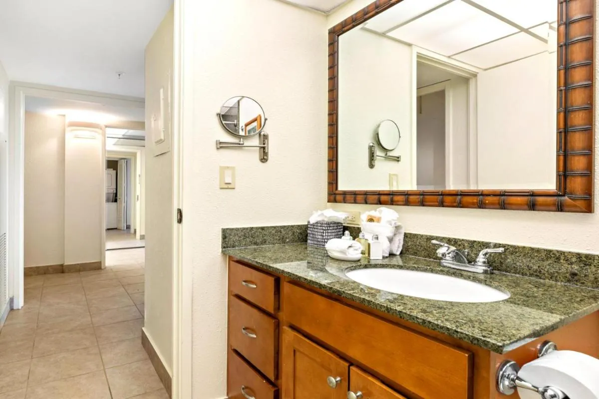 Image 6 of KBM Resorts: Kaanapali Shores KS-535 Ocean View Steps to Pool and Beach Includes Rental Car