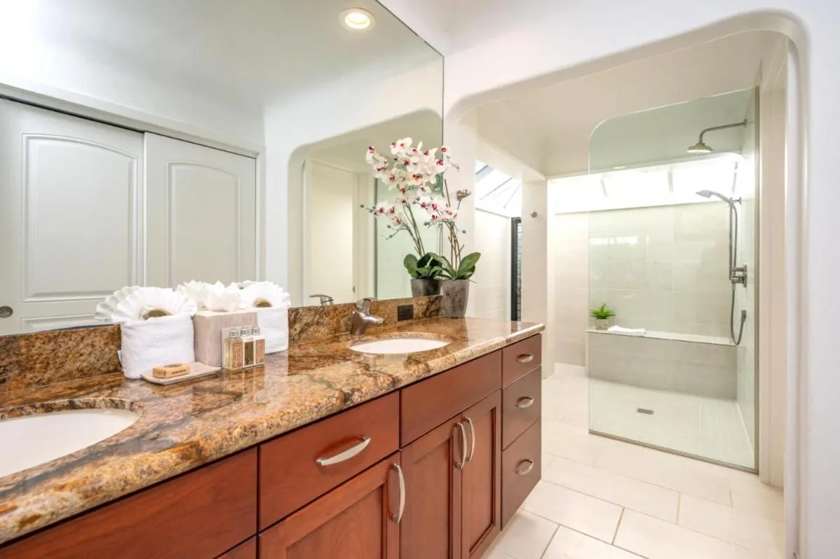 Image 2 of KBM Resorts: Kapalua Bay Villa KBV-28G2 Beautiful Ocean Front Remodeled Includes Rental Car