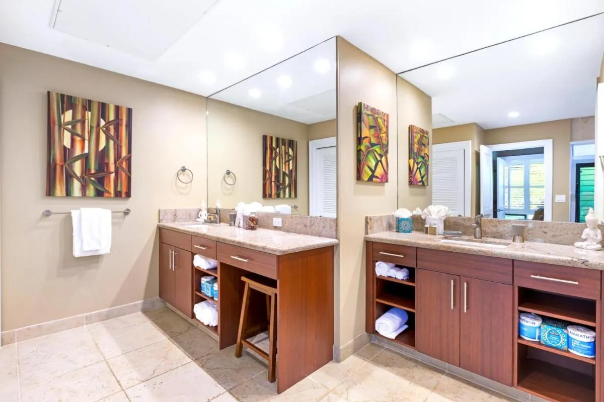 Image 2 of KBM Resorts: Kapalua Bay Villa KBV-30G2 Ocean Front Amazing Views Includes Rental Car