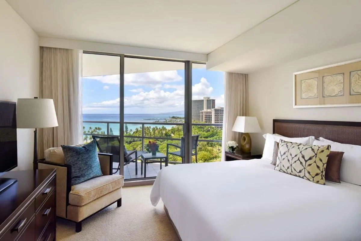 Image 1 of Ka Laʻi Waikiki Beach, LXR Hotels & Resorts