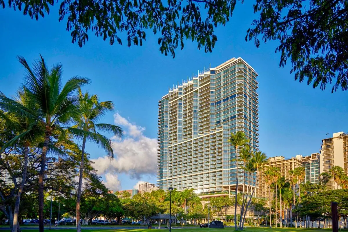 Image 2 of Ka Laʻi Waikiki Beach, LXR Hotels & Resorts