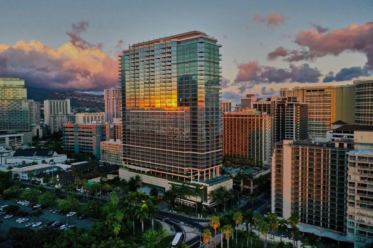 Image 4 of Ka Laʻi Waikiki Beach, LXR Hotels & Resorts