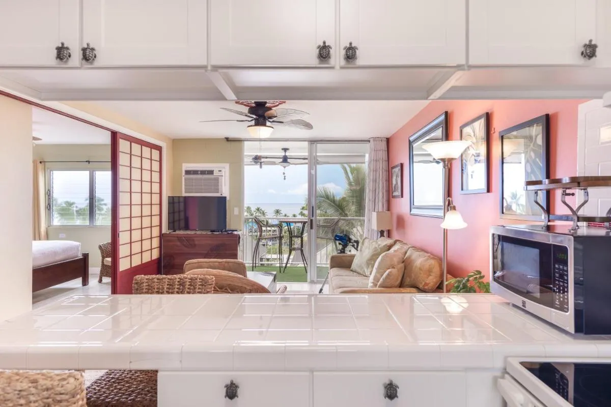 Image 4 of Kailua Village Resort 605