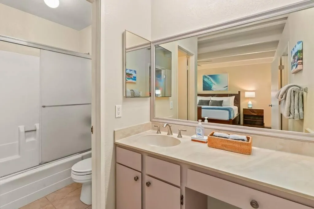 Image 2 of Keiki Honu Kauai Princeville 2BR2BA King+Queen bed