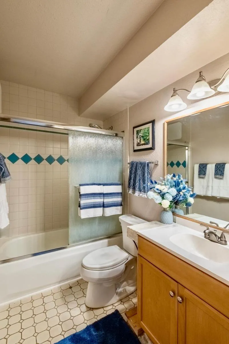 Image 3 of Kihei Ali’i Kai Condo with King Bed, 55” Smart TV, Free Parking!