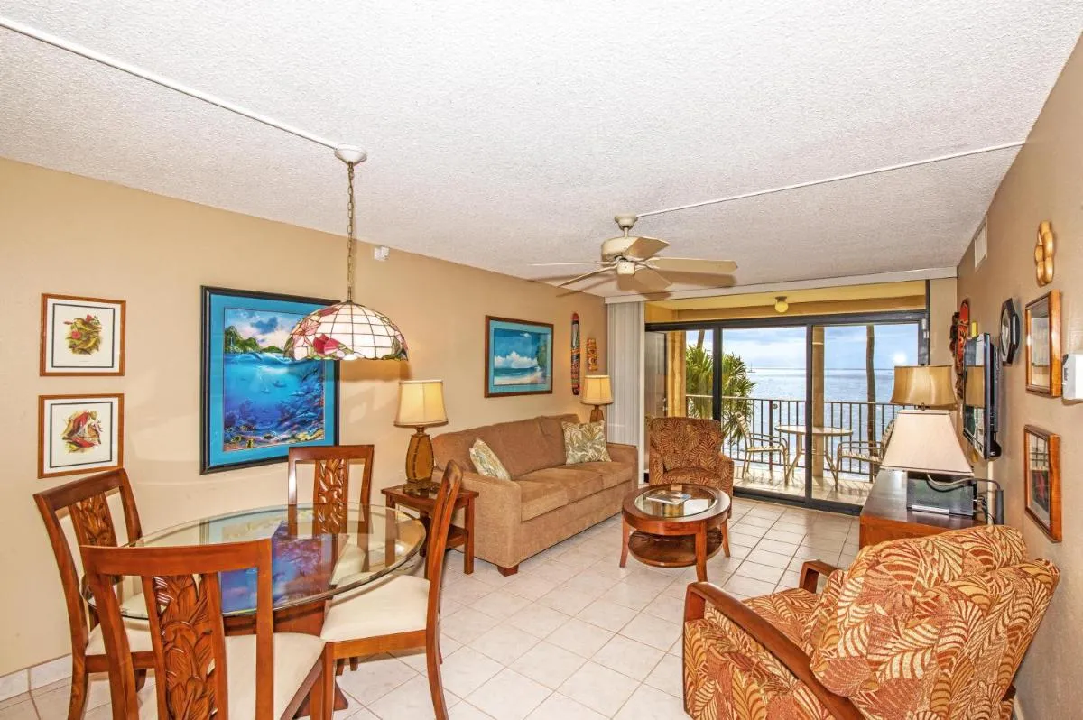 Image 2 of Kihei Beach Resort 302