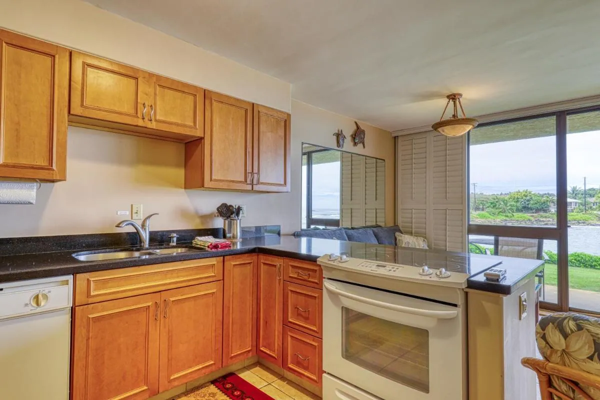 Image 4 of Kuhio Shores 107