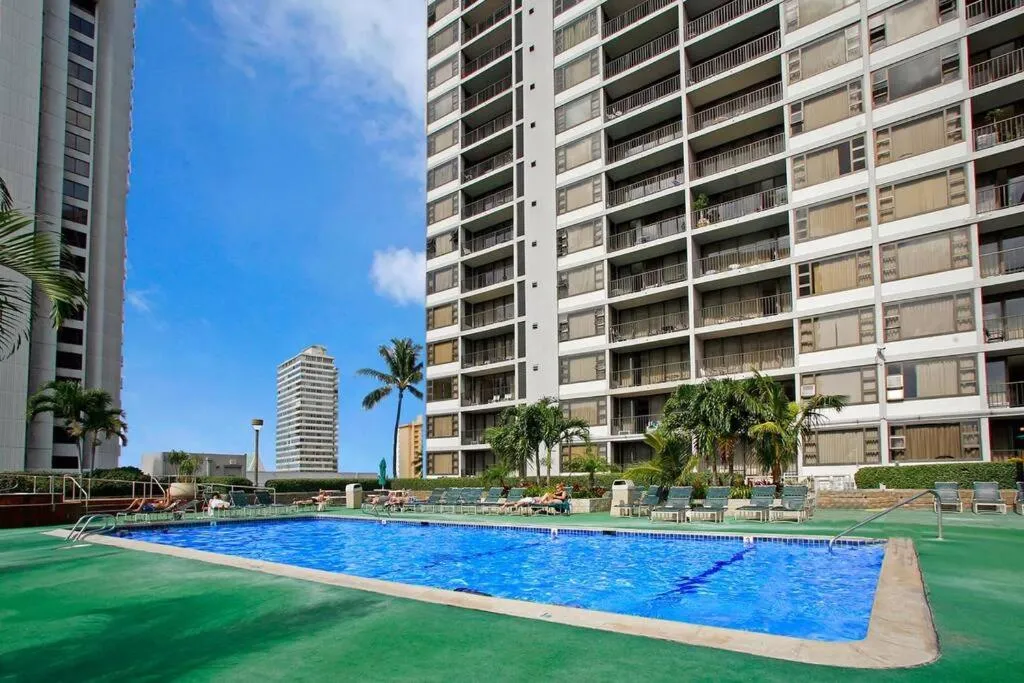 Image 3 of Lë’ahi Diamond Head Suite 1 Bedroom 1 Free Parking