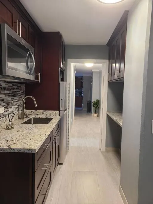 Image 3 of Lovely Condo 2 Bedrooms, 2 bathrooms, free 1 Parking at Waikiki Beach